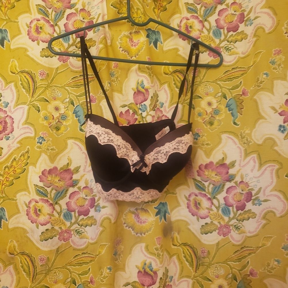 New black pink bra
